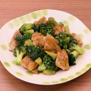 鶏肉とブロッコリーの甘辛炒め
