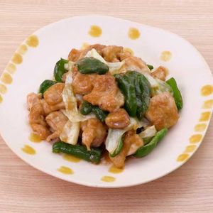 「鶏もも肉とキャベツの味噌炒め」のレシピ動画