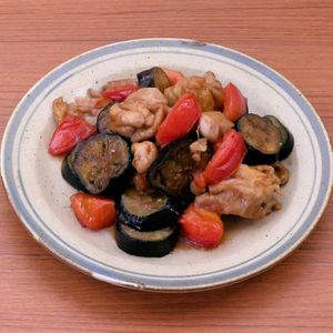 「鶏もも肉となすの甘辛炒め」のレシピ動画