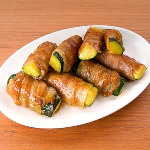 「ズッキーニの肉巻き」のレシピ動画