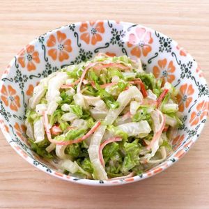 「白菜とかにかまぼこのマヨサラダ」のレシピ動画