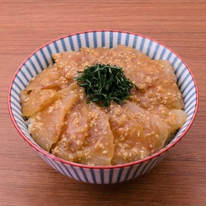 鯛のごま漬け丼