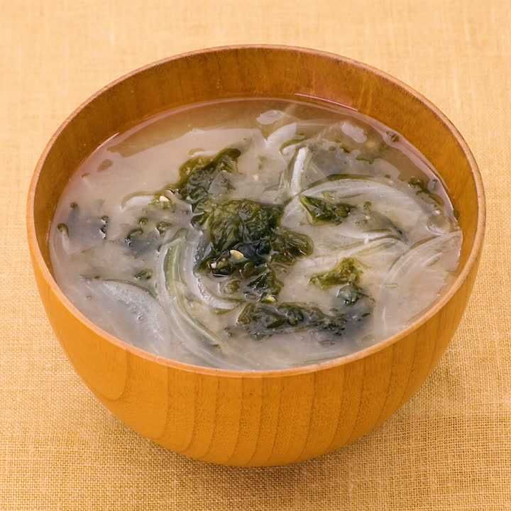 あおさと玉ねぎの味噌汁