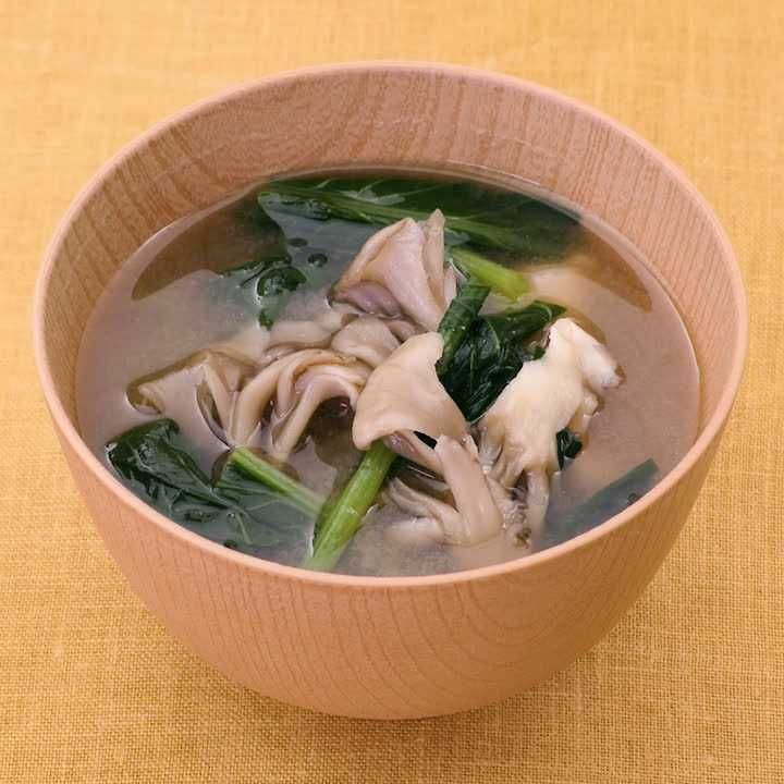 小松菜とまいたけの味噌汁