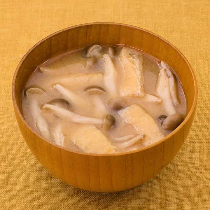 しめじと油揚げの味噌汁