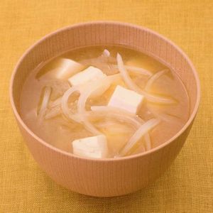 「玉ねぎと豆腐の味噌汁」のレシピ動画