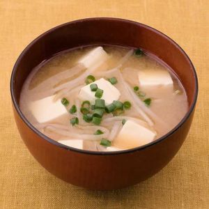 もやしと豆腐の味噌汁