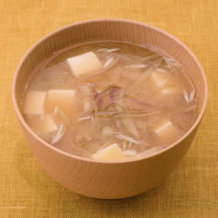 みょうがと豆腐の味噌汁