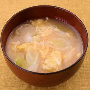 「ネギと卵の味噌汁」のレシピ動画