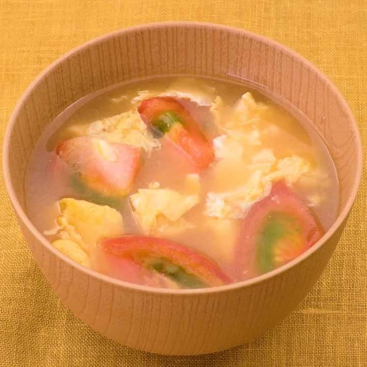 トマトと卵の味噌汁