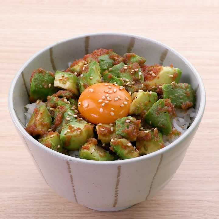 明太アボカド丼