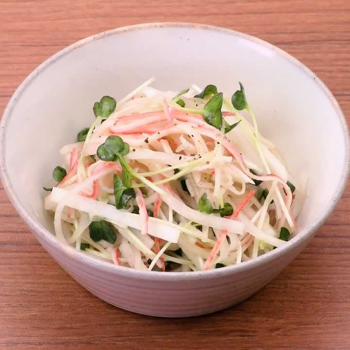 大根とかにかまぼこの和風サラダ