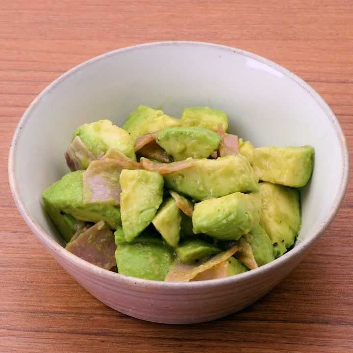 アボカドとハムの和風サラダ