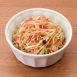 切り干し大根とかにかまぼこのサラダ