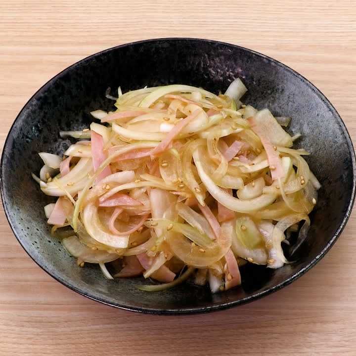 新玉ねぎとハムの中華サラダ
