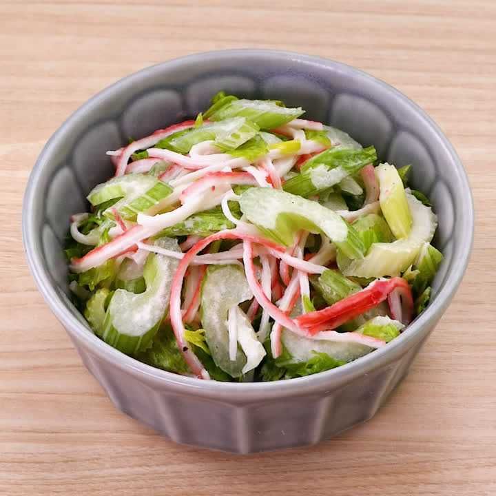 セロリとかにかまぼこのフレンチサラダ