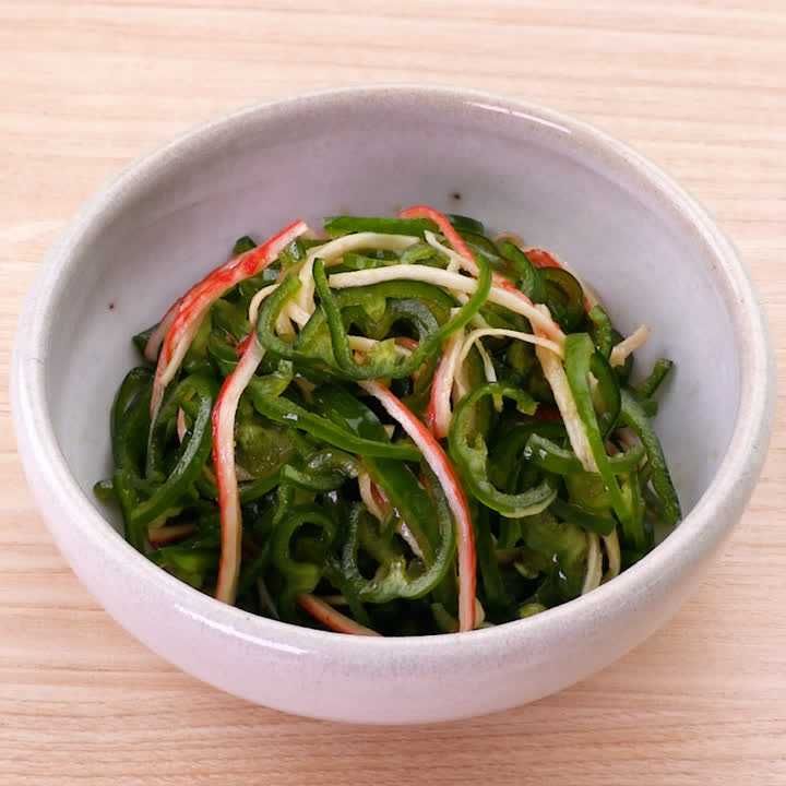 ピーマンとかにかまぼこのポン酢サラダ