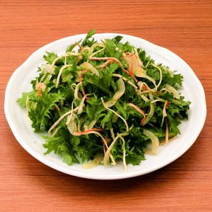 「わさび菜とかにかまぼこの和風サラダ」のレシピ動画