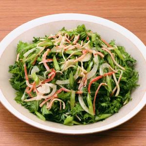 「わさび菜とかにかまぼこのポン酢サラダ」のレシピ動画