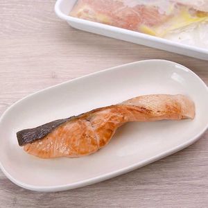 「下味冷凍 鮭のレモンコンソメマリネ」のレシピ動画
