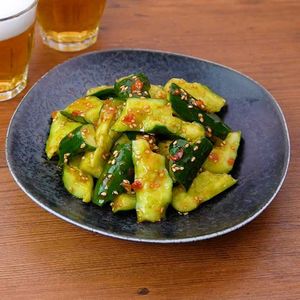 「豆板醤のうま辛きゅうり」のレシピ動画