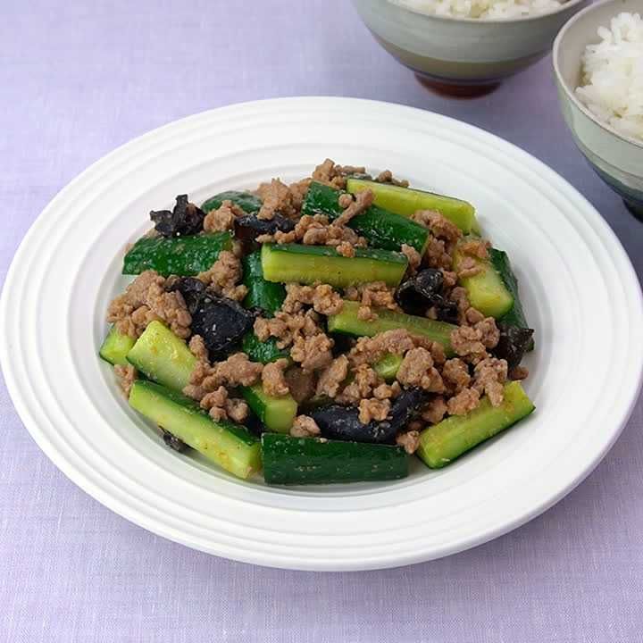 きゅうりと豚ひき肉の味噌炒め