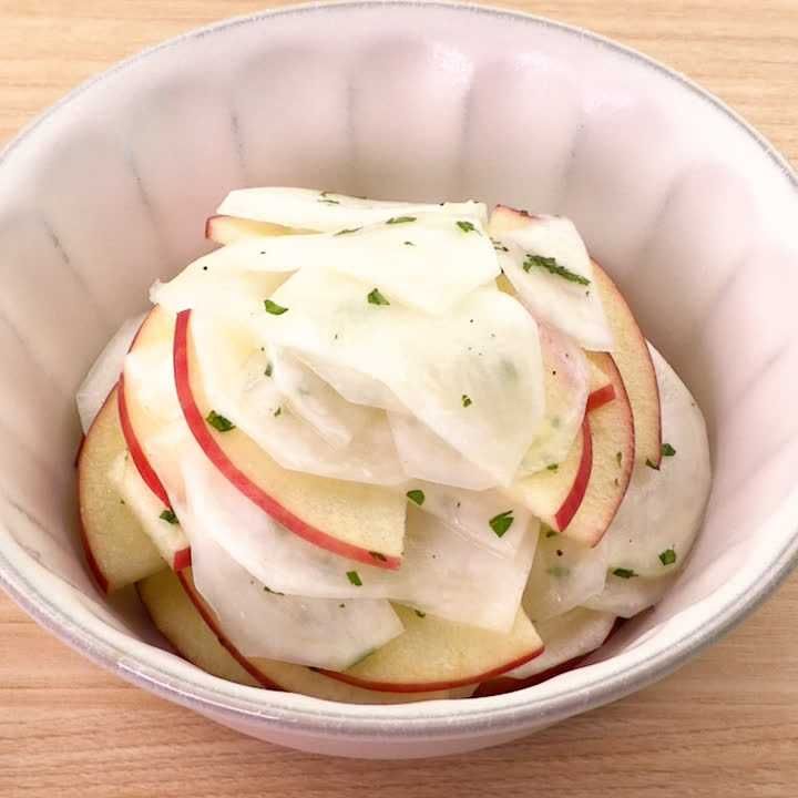 かぶとりんごのお手軽サラダ