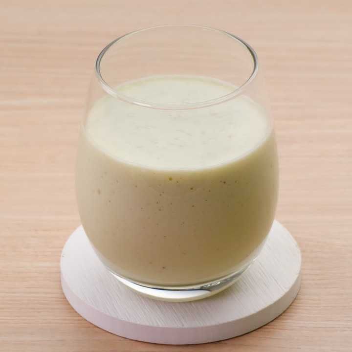 バナナとアボカドのスムージー