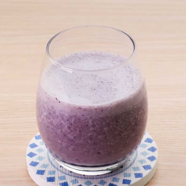 バナナとベリーのスムージー