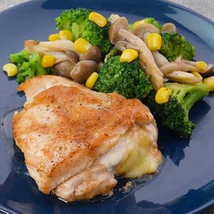 「チーズチキンソテー」のレシピ動画