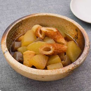 「大根とこんにゃくとちくわの煮物」のレシピ動画