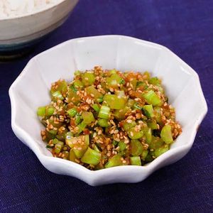 「大根の茎のおかか炒め」のレシピ動画