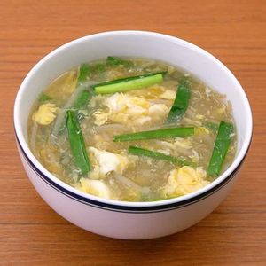 ニラともやしの卵スープ