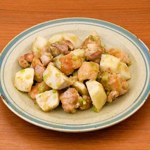 「鶏肉と里芋のねぎ塩炒め」のレシピ動画