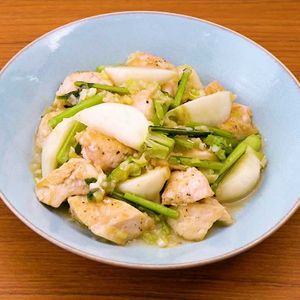 鶏肉とかぶのねぎ塩炒め