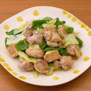 「鶏もも肉とキャベツのねぎ塩炒め」のレシピ動画