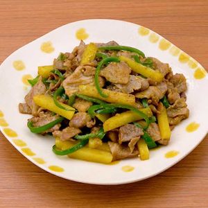 「豚こまとじゃがいものカレー炒め」のレシピ動画