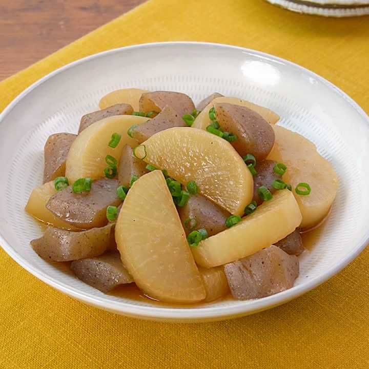 ほっこりするおいしさ 大根とこんにゃくの煮物のレシピ動画 作り方 Delish Kitchen ほっこりするおいしさ 大根とこんにゃくの煮物のレシピ動画 作り方 Delish Kitchen