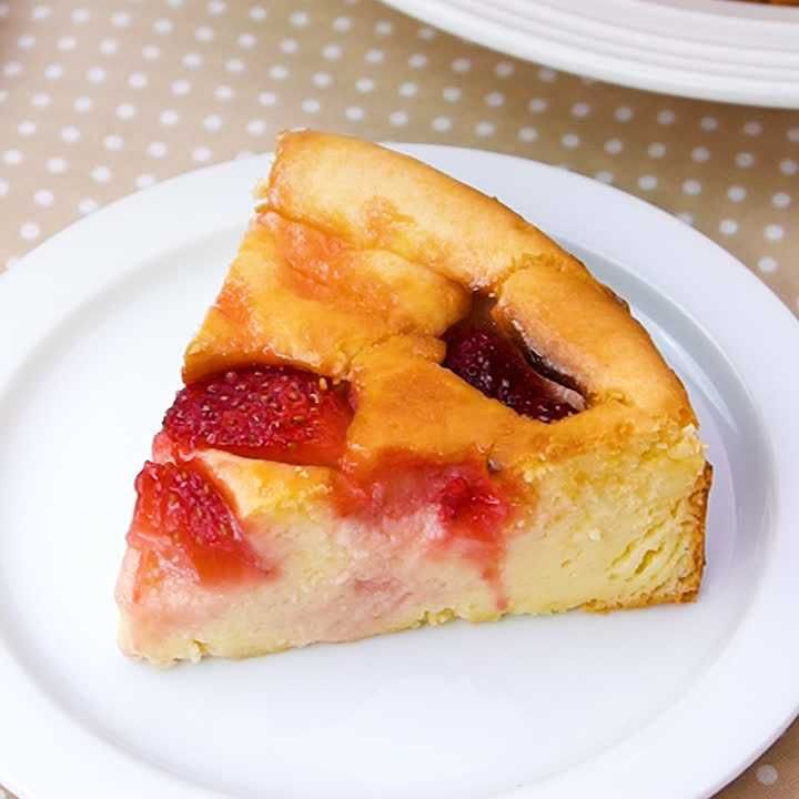 いちごのヨーグルトチーズケーキ