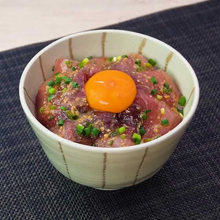 ブリのみそダレ漬け丼