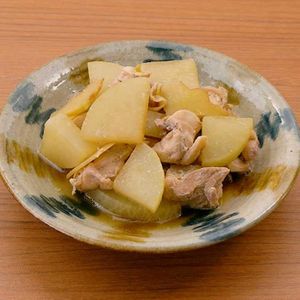 「鶏肉と大根の煮物」のレシピ動画