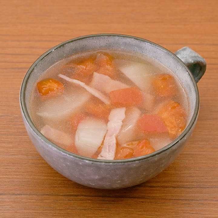 かぶのトマトスープ
