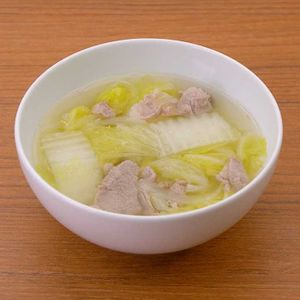 「白菜と豚肉のコンソメスープ」のレシピ動画