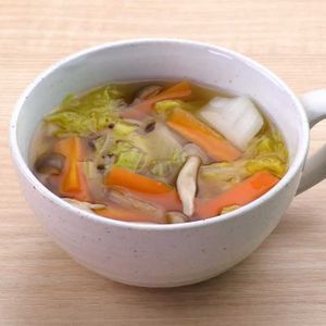 「白菜とにんじんの和風スープ」のレシピ動画