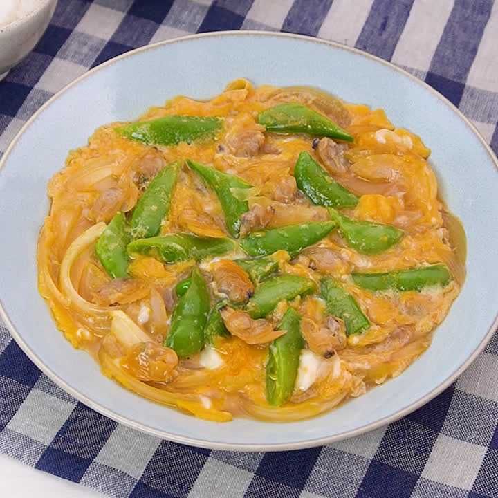 スナップエンドウとあさりの卵とじ