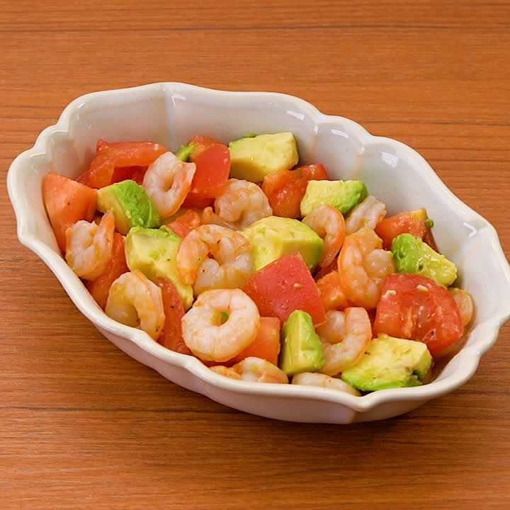 えびとアボカドのマリネサラダ