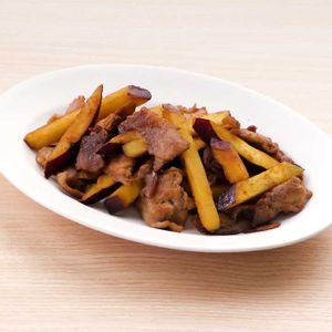 豚肉とさつまいもの甘辛ソテー
