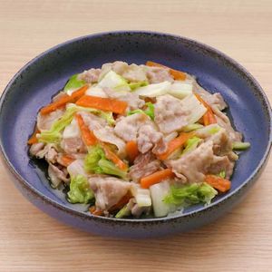 「豚バラと白菜の塩だれ炒め」のレシピ動画