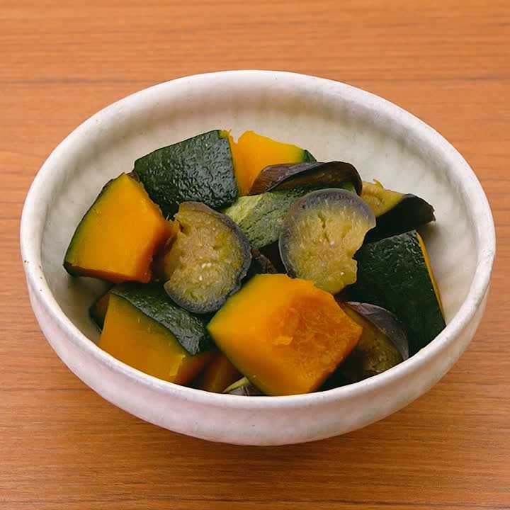 冷蔵庫にあったら作りたい！「かぼちゃとナスの煮物」人気レシピ4選