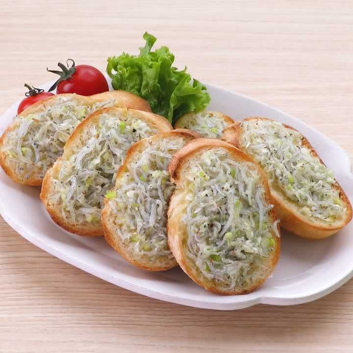 しらすのオープンサンド